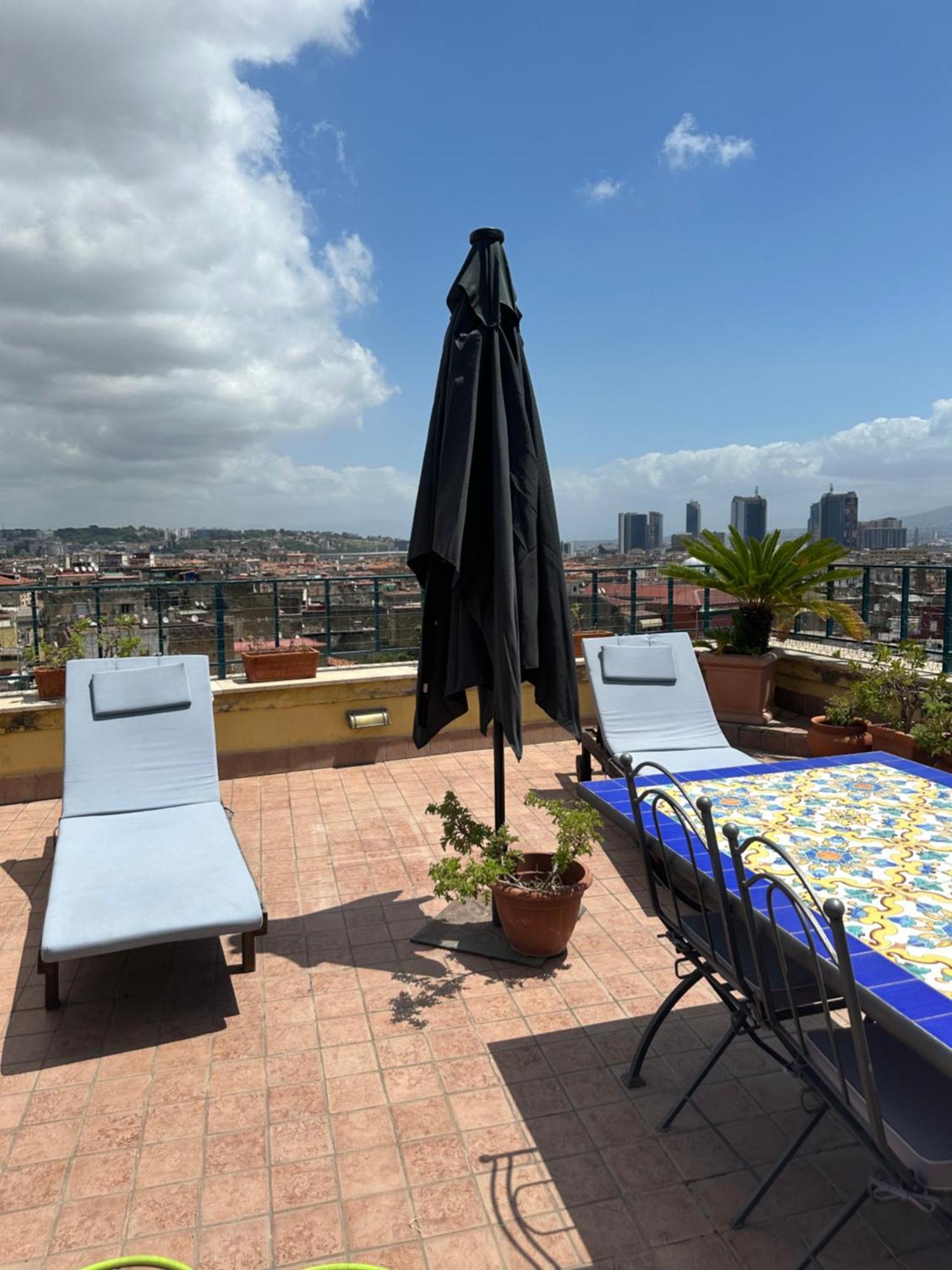 A Wonderful Penthouse In Naples Daire Dış mekan fotoğraf