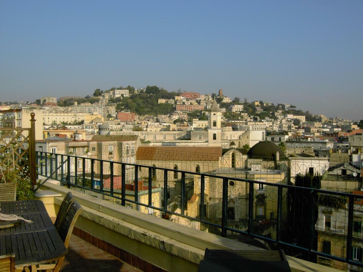 A Wonderful Penthouse In Naples Daire Dış mekan fotoğraf