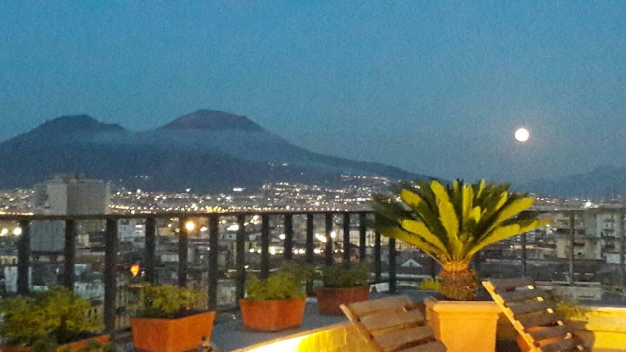 A Wonderful Penthouse In Naples Daire Dış mekan fotoğraf